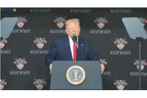 特朗普西点军校毕业典礼演讲：美国不是&ldquo;世界警察&rdquo;（中英文字幕视频）