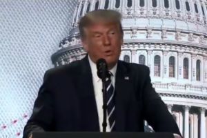 美国总统特朗普2020年国家政策委员会会议讲话：&ldquo;如果中国想让我赢的话，那就太侮辱人了&rdquo;
